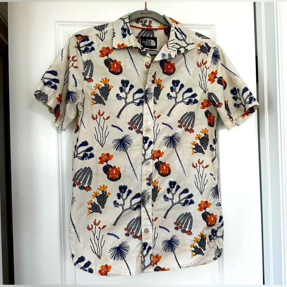 Men’s THE NORTH FACE Small Button Down Shirt Cacti